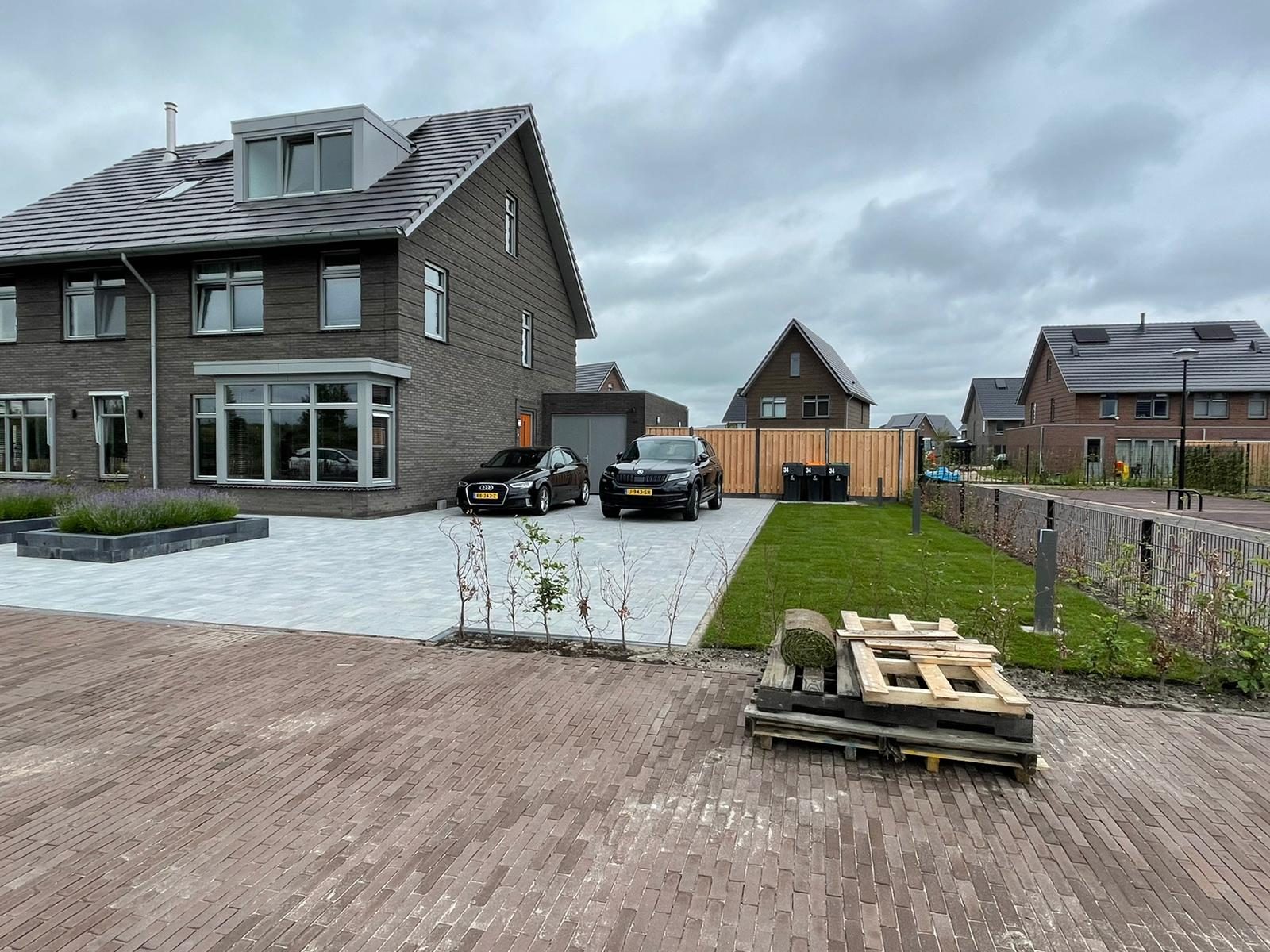 Oprit bestraat door TJ Bouwbedrijf