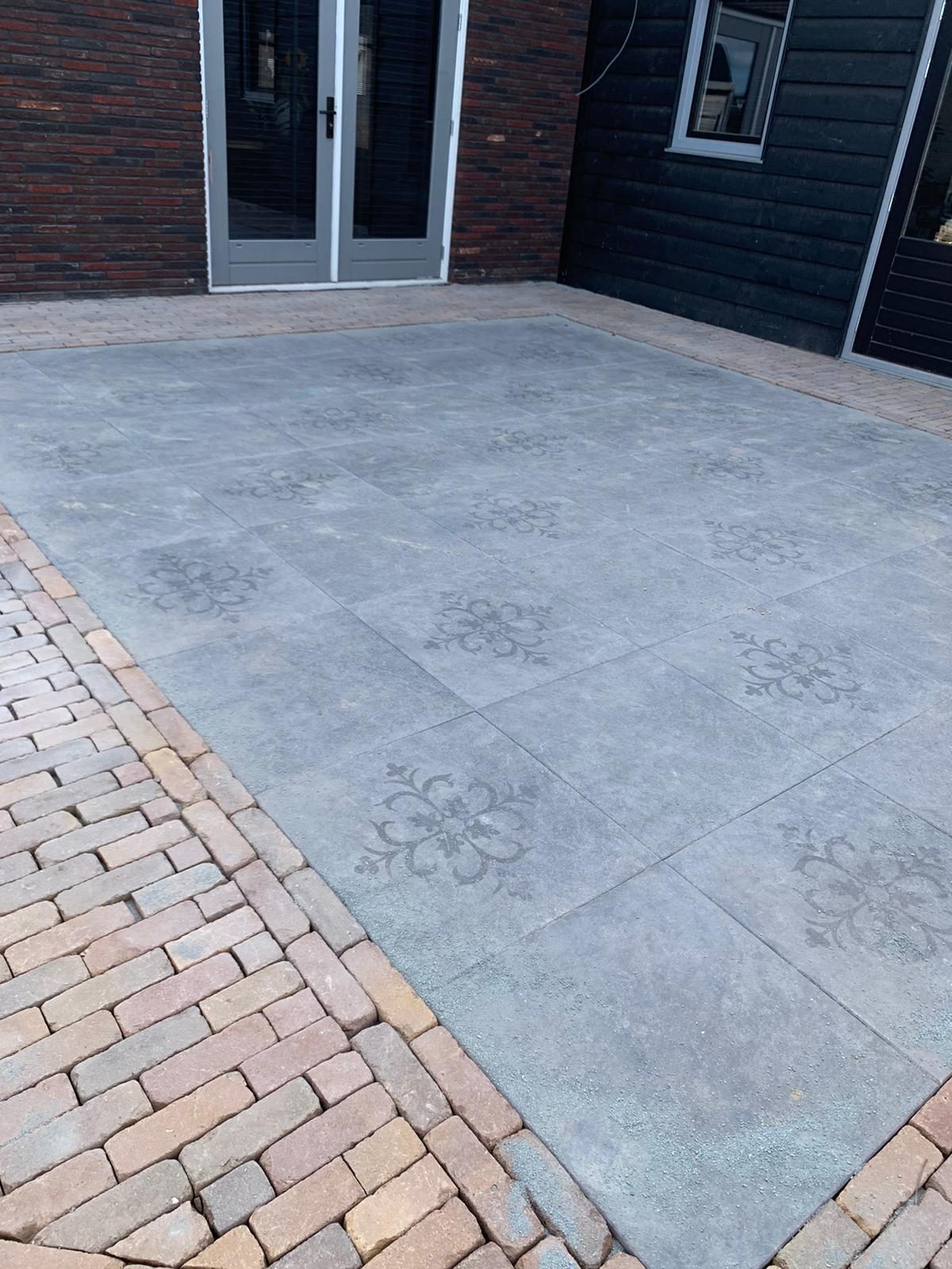 Terras getegeld door TJ Bouwbedrijf